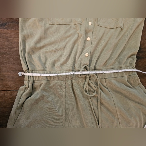 NWT Lou & Grey Green Sleeveless Romper - Size S - Picture 13 of 15